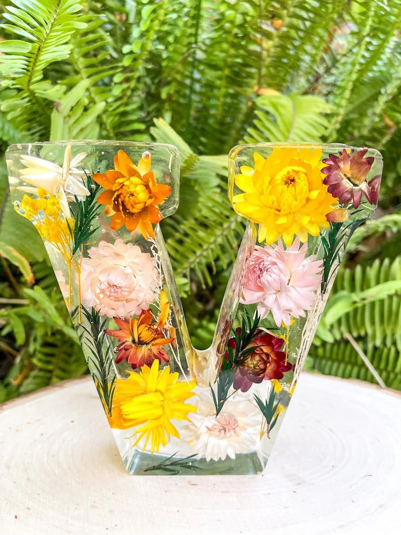 Handmade Floral Resin Night Light ~ Bring artistic light to your home effortlessly - Image 22