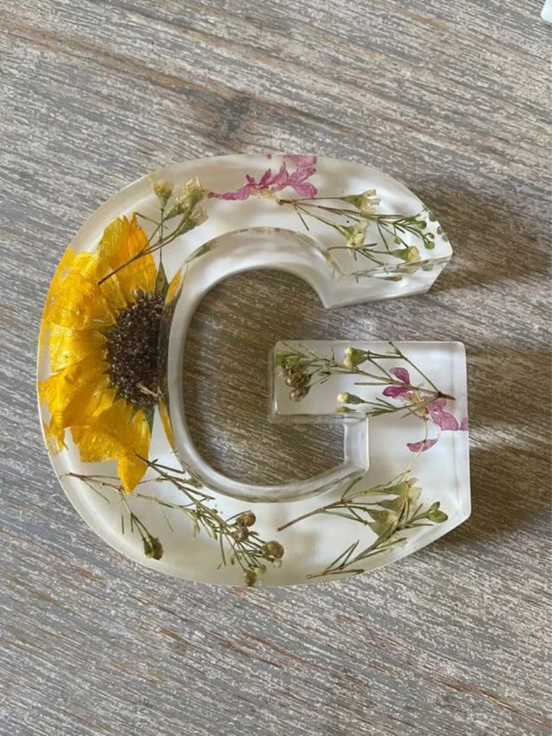 Handmade Floral Resin Night Light ~ Bring artistic light to your home effortlessly. - Image 7